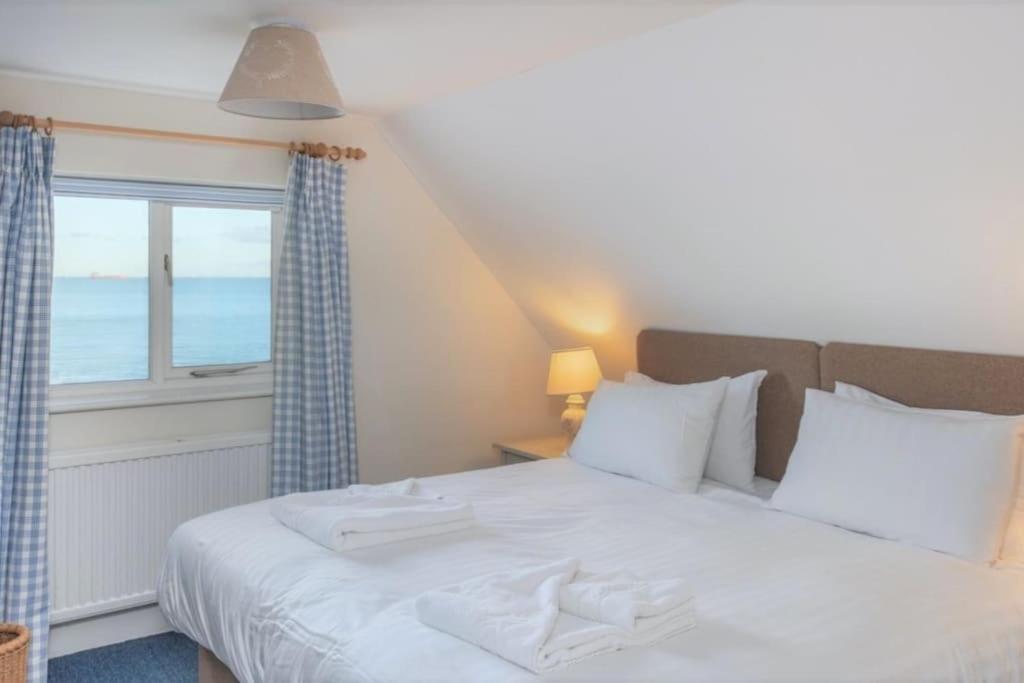 The Old Boat House, Seaview - Seafront Three Bedroom Cottage With Separate Two Bedroom Annexe Esterno foto