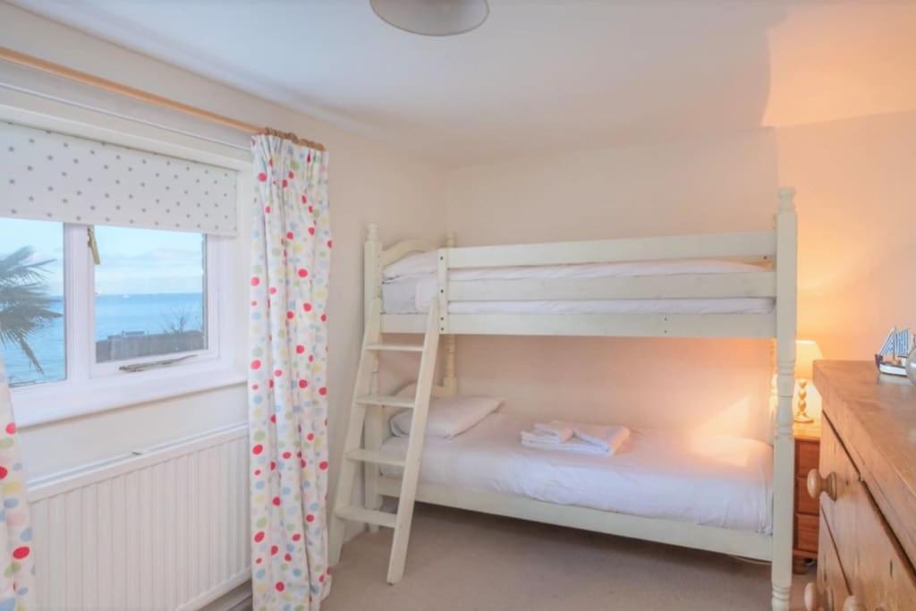 The Old Boat House, Seaview - Seafront Three Bedroom Cottage With Separate Two Bedroom Annexe Esterno foto
