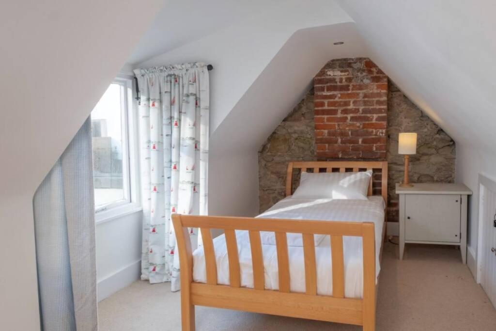 The Old Boat House, Seaview - Seafront Three Bedroom Cottage With Separate Two Bedroom Annexe Esterno foto